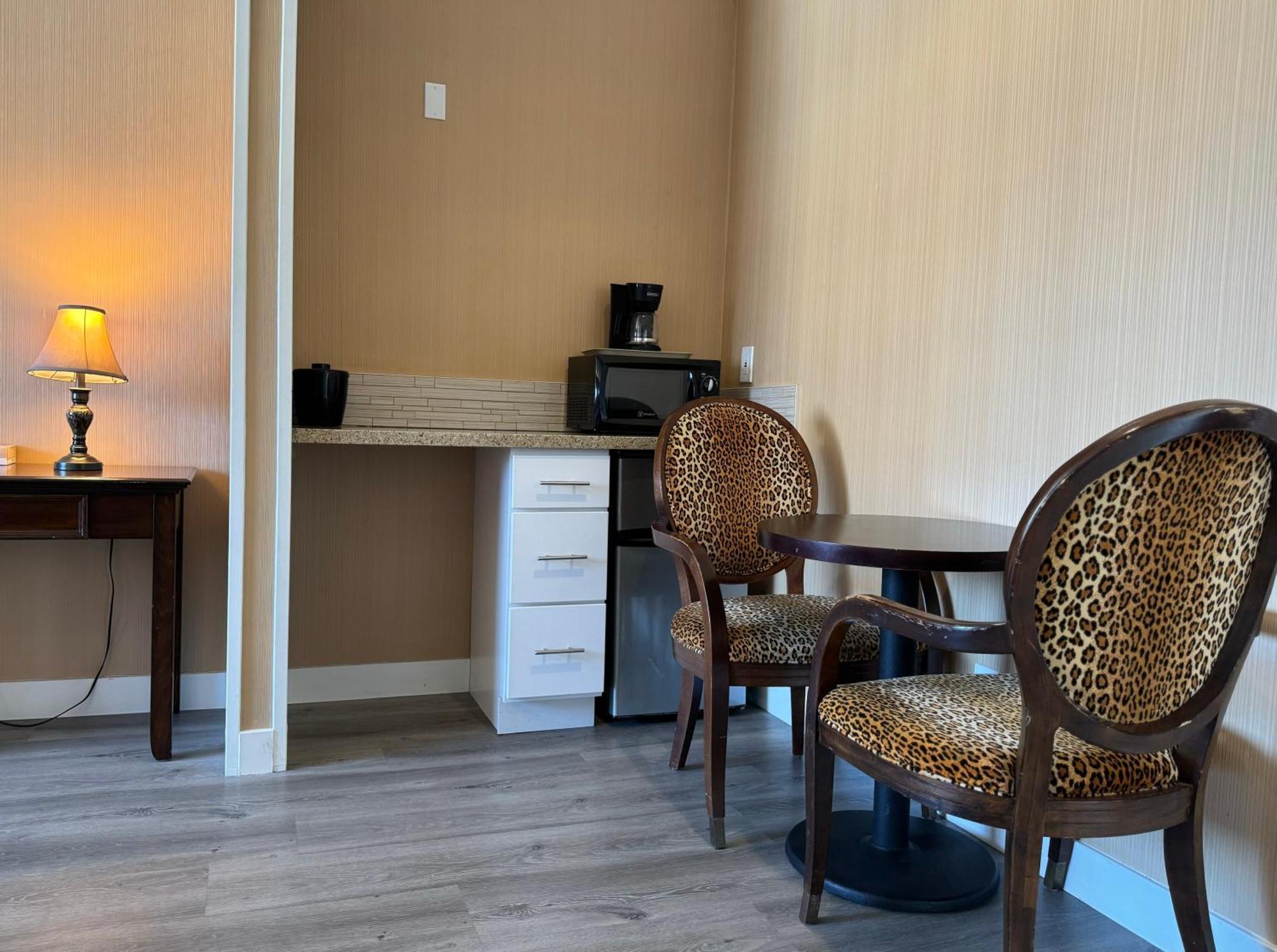 Garden Suite Hotel And Resort — Photos 1